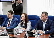 Депутаты фракции КПРФ приняли участие в рабочей встрече депутатов и представителей тульского отделения Банка России Депутаты фракции КПРФ приняли участие в рабочей встрече депутатов и представителей тульского отделения Банка России