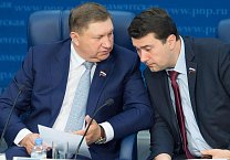 Олег Лебедев провёл расширенное заседание подкомитета в пресс-центре "Парламентской газеты"