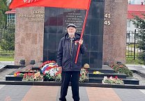 Тульский обком КПРФ наградил известного на всю Тульскую область ветерана партии К.А. Цаболова, организовавшего личную 80-ти дневную Вахту памяти у первого в России Вечного огня Тульский обком КПРФ наградил известного на всю Тульскую область ветерана партии К.А. Цаболова, организовавшего личную 80-ти дневную Вахту памяти у первого в России Вечного огня