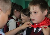 В Ефремове продолжается прием в пионеры