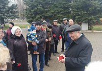 Массовые возложения цветов к памятникам Владимиру Ленину прошли в Туле и во всех районах области