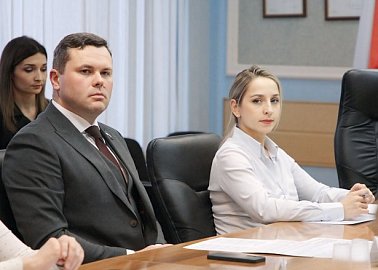 Депутат регионального парламента Светлана Белоус приняла участие в работе комитета по государственному строительству и безопасности областной Думы