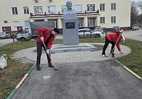 Тульские комсомольцы провели ряд субботников к 156-й годовщине со Дня рождения В.И. Ленина