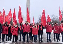 Тульский обком автопробегом и возложениями отметил день Красной армии Тульский обком автопробегом и возложениями отметил день Красной армии