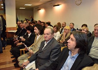 Коммунисты провели  стол по поддержке пчеловодства, на котором выступил Г.А. Зюганов. Фоторепортаж. 