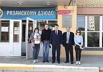 Олег Лебедев продолжил объезд избирательных участков в Рязанской области.