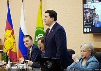 Г.А. Зюганов выступил на круглом столе, посвящённом проблемам пчеловодства юга и новых территорий России
