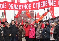 Тульские коммунисты возложили цветы к могиле И.В. Сталина