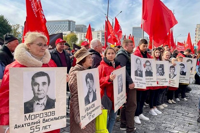 Тульские коммунисты почтили память защитников Советской власти