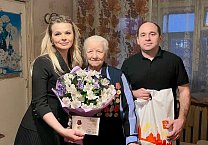В Тульской области депутаты-коммунисты и секретари в преддверии 80-летия Великой Победы поздравляют ветеранов В Тульской области депутаты-коммунисты и секретари в преддверии 80-летия Великой Победы поздравляют ветеранов