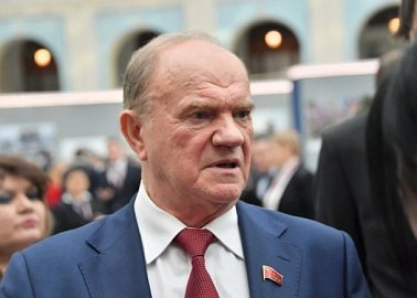 Геннадий Зюганов поддержал жителей украинского села, отказавшихся сносить памятник советскому солдату