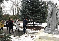 В день окончания обороны оружейной столицы тульские коммунисты почтили память погибших в годы Великой Отечественной войны В день окончания обороны оружейной столицы тульские коммунисты почтили память погибших в годы Великой Отечественной войны