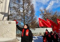 Тульские коммунисты почтили память В.И. Ленина Тульские коммунисты почтили память В.И. Ленина