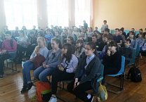 Коммунисты борются с пожарами Коммунисты борются с пожарами