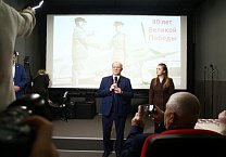 Г.А. Зюганов: "За нашу Победу!". Лидер КПРФ наградил пчеловодов – участников СВО Г.А. Зюганов: "За нашу Победу!". Лидер КПРФ наградил пчеловодов – участников СВО