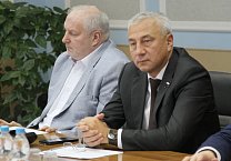 Председатель комитета по местному самоуправлению, руководитель фракции КПРФ в Тульской областной Думе Алексей Лебедев провел очередное заседание комитета Председатель комитета по местному самоуправлению, руководитель фракции КПРФ в Тульской областной Думе Алексей Лебедев провел очередное заседание комитета