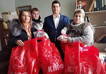 Тульские коммунисты передали подарки детям с ограниченными возможностями здоровья Тульские коммунисты передали подарки детям с ограниченными возможностями здоровья