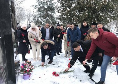 Коммунисты Тульской области почтили память народного Губернатора Тульской области В.А. Стародубцева