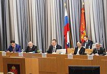 Алексей Лебедев выступил против пенсионной реформы на заседании Тульской областной думы Алексей Лебедев выступил против пенсионной реформы на заседании Тульской областной думы