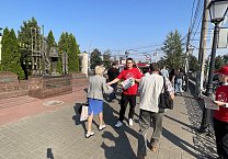 Тульские коммунисты раздают партийную печать на проходных тульских предприятий Тульские коммунисты раздают партийную печать на проходных тульских предприятий
