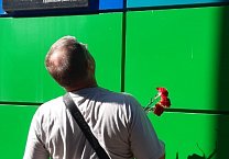 Ефремовские коммунисты почтили память Анатолия Клесарева Ефремовские коммунисты почтили память Анатолия Клесарева