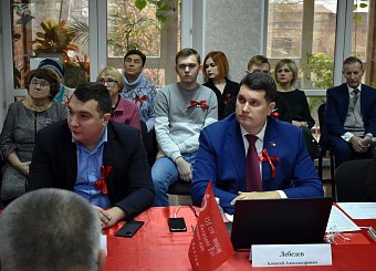На круглом столе в Туле, посвященном годовщине Великого Октября, выступили Николай Арефьев и Сергей Удальцов