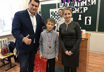 Тульские коммунисты наградили юных шахматистов в Липках Тульские коммунисты наградили юных шахматистов в Липках