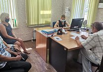 Депутат-коммунист Светлана Белоус провела приём жителей Киреевска и Тулы Депутат-коммунист Светлана Белоус провела приём жителей Киреевска и Тулы