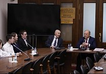 Депутаты-коммунисты встретились с учащимися школы №9 города Алексина Тульской области Депутаты-коммунисты встретились с учащимися школы №9 города Алексина Тульской области