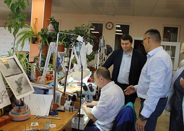 Олег Лебедев провел встречу с рабочими в городе Покров Владимирской области