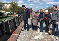 Тульские коммунисты почтили память убитых в одесском Доме профсоюзов пять лет назад Тульские коммунисты почтили память убитых в одесском Доме профсоюзов пять лет назад