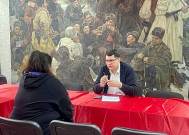 Депутат, руководитель фракции КПРФ в Тульской областной Думе Алексей Лебедев провел очередной прием избирателей