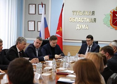 Депутат, председатель комитета по местному самоуправлению Тульской областной Думы, Алексей Лебедев провел очередное заседание комитета