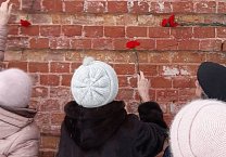 Ефремовские коммунисты отметили 105-ю годовщину установления Советской власти в родном городе Ефремовские коммунисты отметили 105-ю годовщину установления Советской власти в родном городе