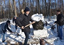 Коммунисты призывают помнить уроки истории