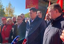 "Всё для фронта, всё для победы!"- тульские коммунисты приняли участие в формировании 102 гуманитарного конвоя "Всё для фронта, всё для победы!"- тульские коммунисты приняли участие в формировании 102 гуманитарного конвоя