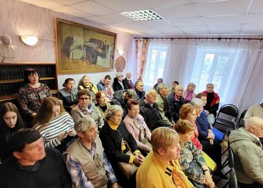 1 Мая коммунисты города Ефремова провели торжественное партсобрание, на котором отметили 30 лет  КПРФ
