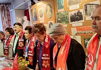 Коммунисты Ефремовского ГК КПРФ накануне Дня освобождения города Ефремова от немецко-фашистских захватчиков провели торжественное собрание Коммунисты Ефремовского ГК КПРФ накануне Дня освобождения города Ефремова от немецко-фашистских захватчиков провели торжественное собрание