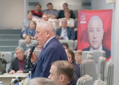 Кандидат в Президенты России от КПРФ Николай Харитонов посетил агропромышленное предприятие АО «Солгон» в Красноярском крае