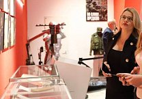Депутат Тульской городской Думы, член фракции КПРФ Елена Чекан приняла участие в открытии выставки «Во все времена. Медики на фронтах войны» Депутат Тульской городской Думы, член фракции КПРФ Елена Чекан приняла участие в открытии выставки «Во все времена. Медики на фронтах войны»