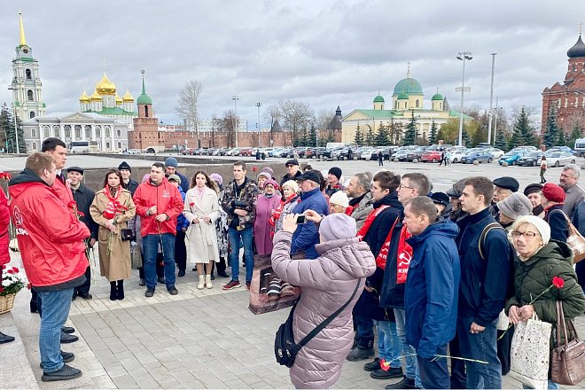 Тульские коммунисты отпраздновали годовщину Великого Октября