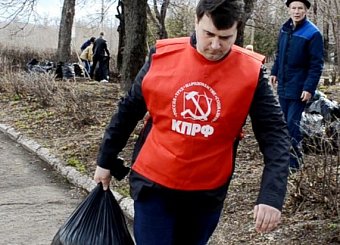 Тульский обком КПРФ проводит субботники и ремонт памятников В.И. Ленину в Тульской области. Тульский обком КПРФ проводит субботники и ремонт памятников В.И. Ленину в Тульской области.