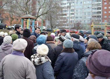 Лидер тульских коммунистов Олег Лебедев провел очередную массовую встречу с жителями города Тулы.