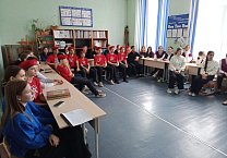 Коммунисты Донского местного отделения КПРФ проводят патриотические уроки в школах города Коммунисты Донского местного отделения КПРФ проводят патриотические уроки в школах города