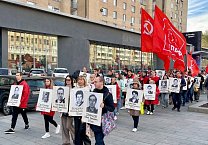 Тульские коммунисты почтили память защитников Советской власти Тульские коммунисты почтили память защитников Советской власти