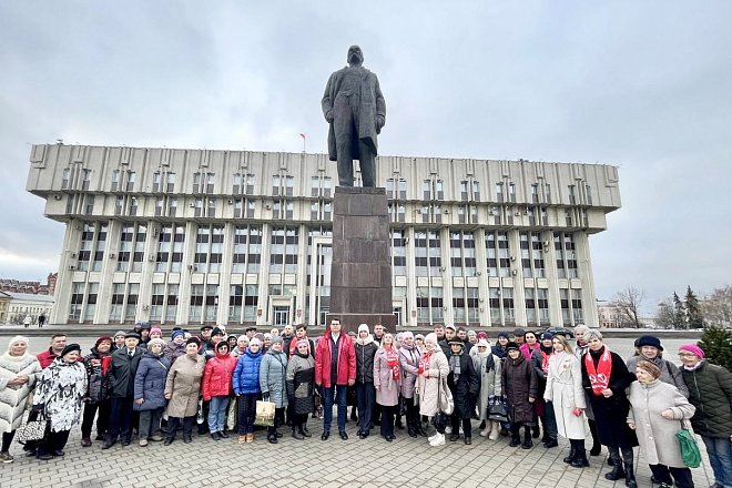 Тульские коммунисты отпраздновали 107-ю годовщину Великого Октября
