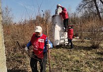 Тульские коммунисты проводят ленинские субботники по всему региону. Тульские коммунисты проводят ленинские субботники по всему региону.