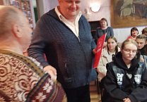 В Ефремове наградили победителей в конкурсе детских и юношеских сочинений к 154-ой годовщине со дня рождения В.И. Ленина В Ефремове наградили победителей в конкурсе детских и юношеских сочинений к 154-ой годовщине со дня рождения В.И. Ленина