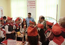 В Тульской области коммунисты продолжают массовый приём школьников в пионеры В Тульской области коммунисты продолжают массовый приём школьников в пионеры