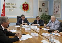 Председатель комитета по местному самоуправлению, руководитель фракции КПРФ в Тульской областной Думе Алексей Лебедев провел очередное заседание комитета Председатель комитета по местному самоуправлению, руководитель фракции КПРФ в Тульской областной Думе Алексей Лебедев провел очередное заседание комитета